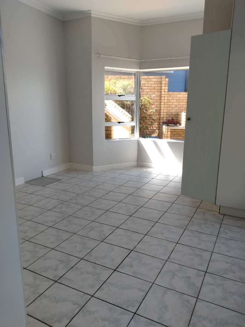 To Let 2 Bedroom Property for Rent in Reebok Western Cape